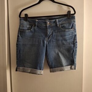 a.n.a Classic Women's Distressed Blue Jean Shorts
